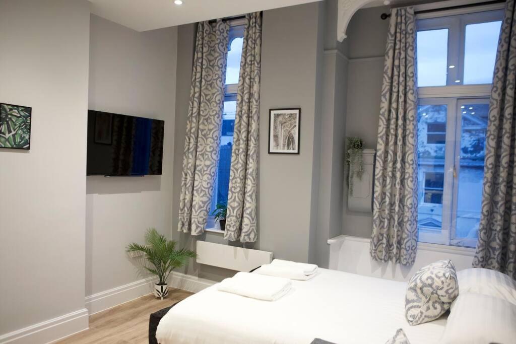 Studio On The Rows - Central City Centre Chester Eksteriør billede